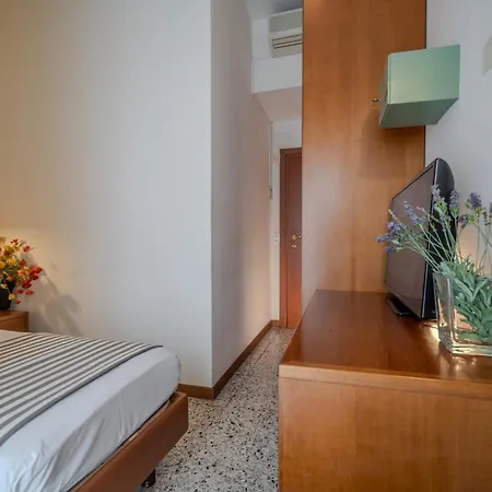 Ξενοδοχείο Mia