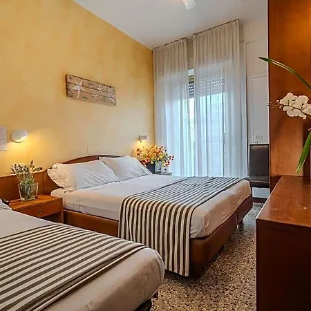 Hotel Mia 3*